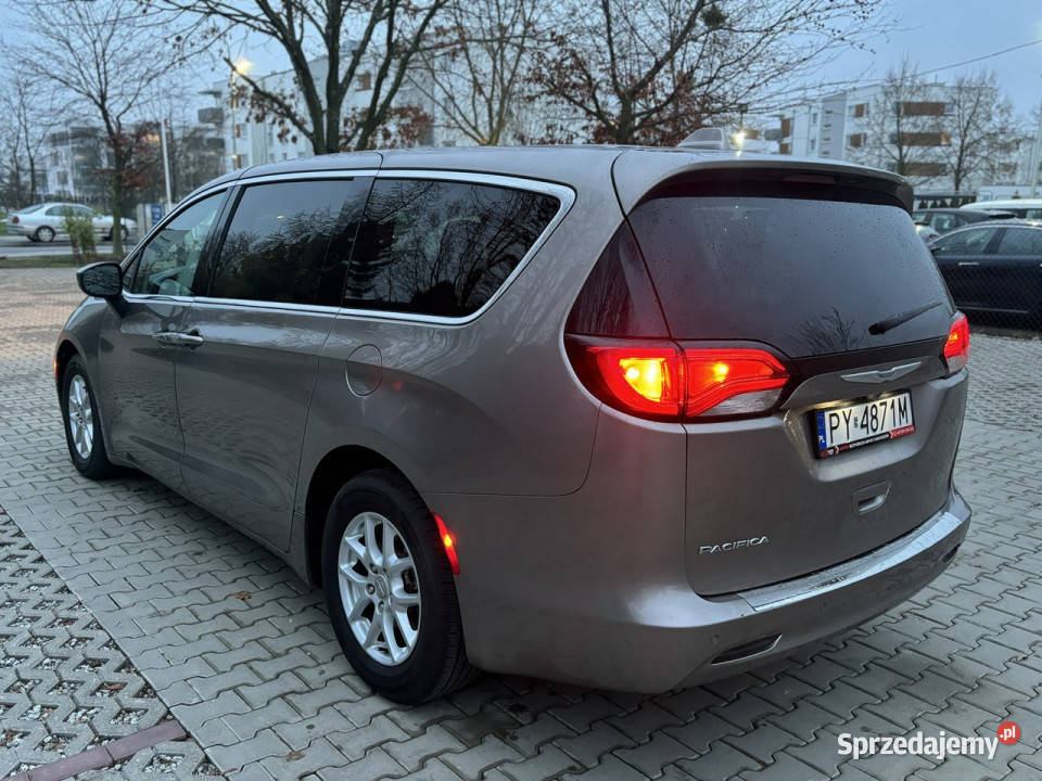 Chrysler Pacifica FV 23 Zadbany egzemplarz Poznań