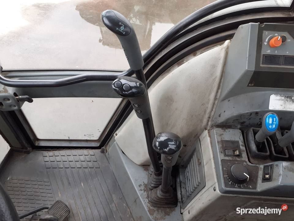 Ciągnik rolniczy VALTRA T1204 2005r Garwolin sprzedam