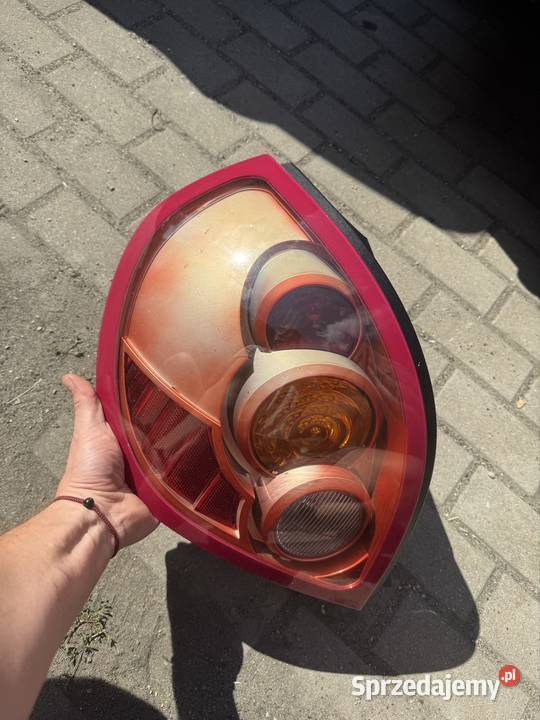 Nissan Almera n16 lampa tylnią lewa Krapkowice