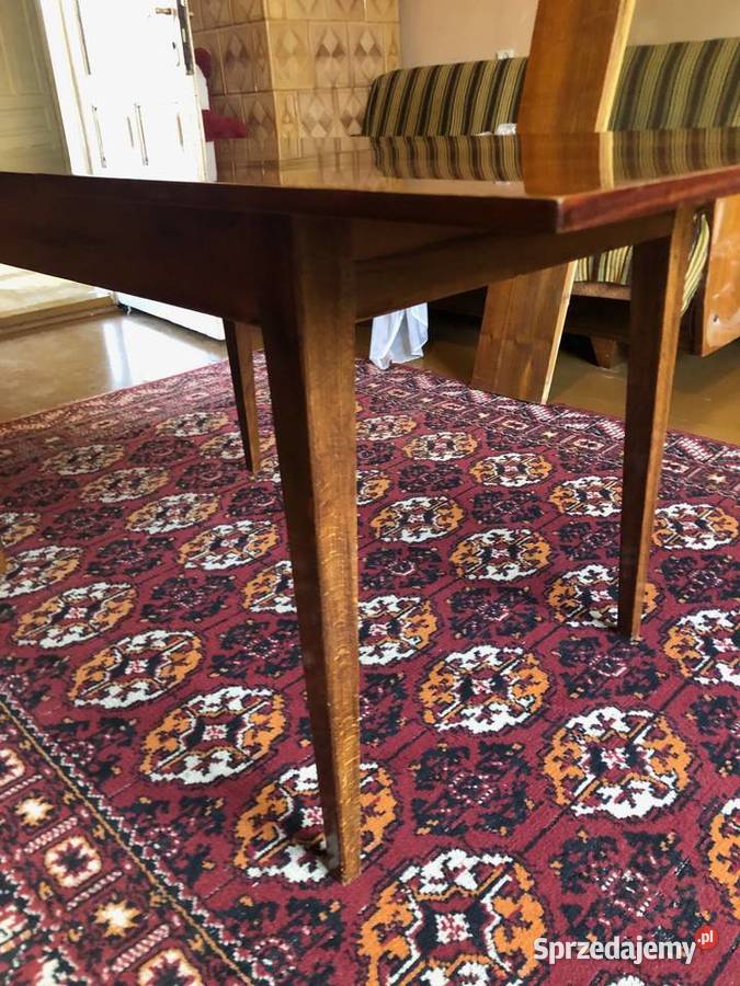 Rozkładany stół patyczak do jadalni z okresu PRL