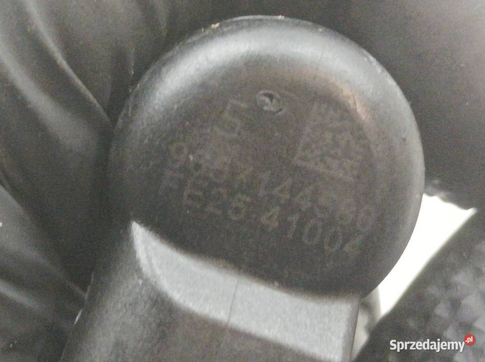 WTRYSKIWACZ 9657144580 20 TDCI Ford S I 20062015