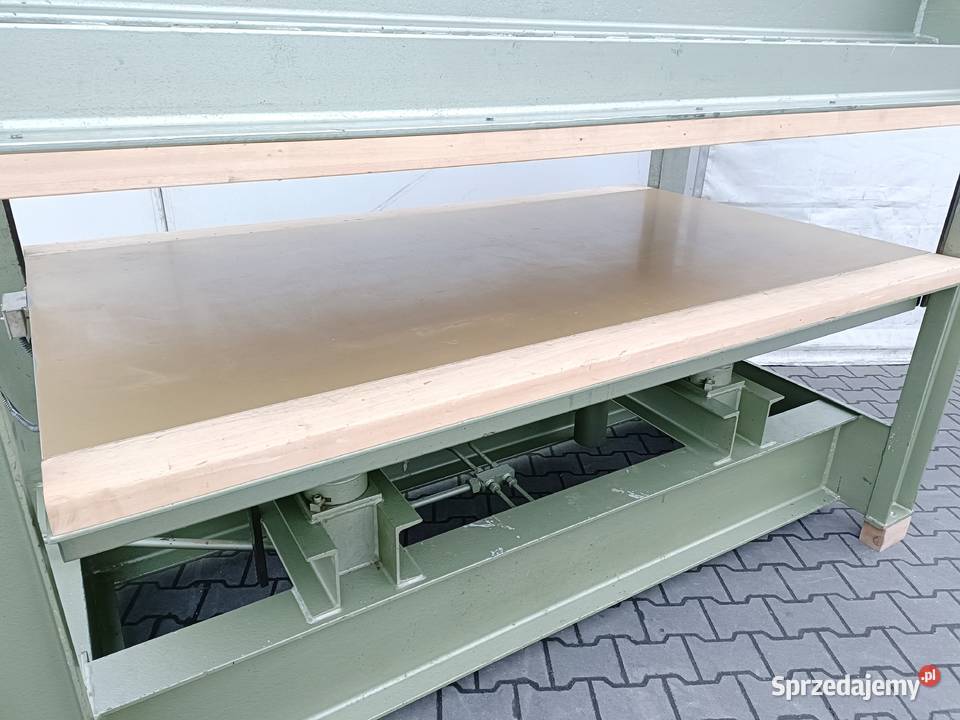 Prasa hydrauliczna półkowa JOOS HP 90 do forniru Gizałki