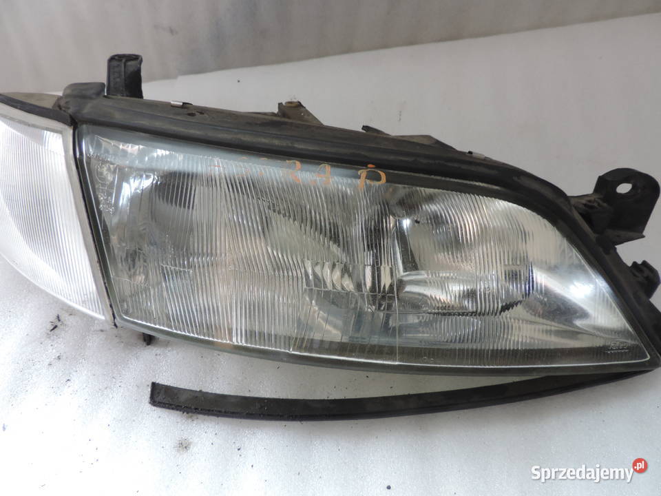 OPEL VECTRA B LAMPA PRAWA PRZEDNIA Oświetlenie Nowy Sącz sprzedam