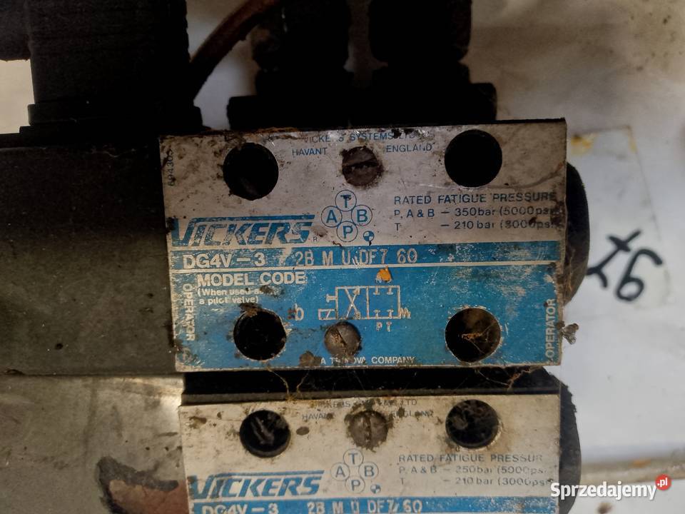 Rozdzielacz VICKERS hydraulkiczny elektryczny Turek