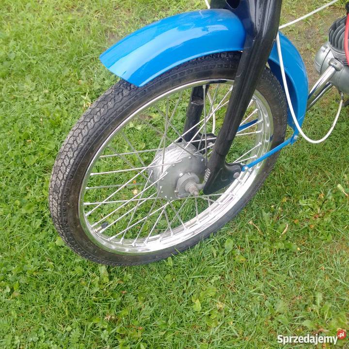 KOMAR 2330 Komar Puznówka