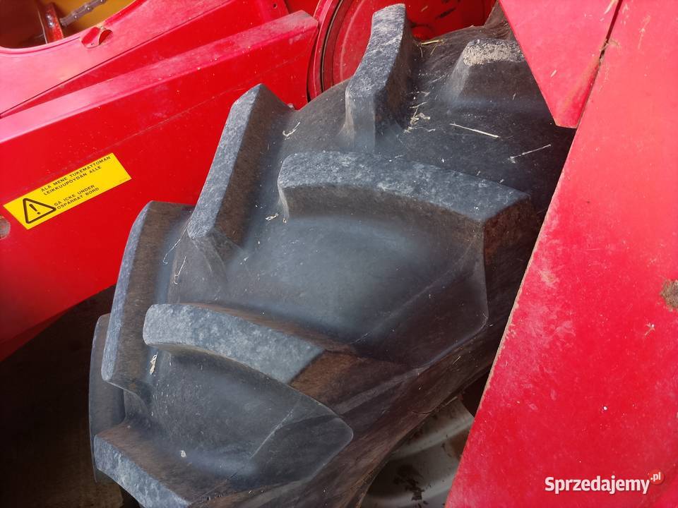 Massey Ferguson 330 kombajn sampo Ponikła