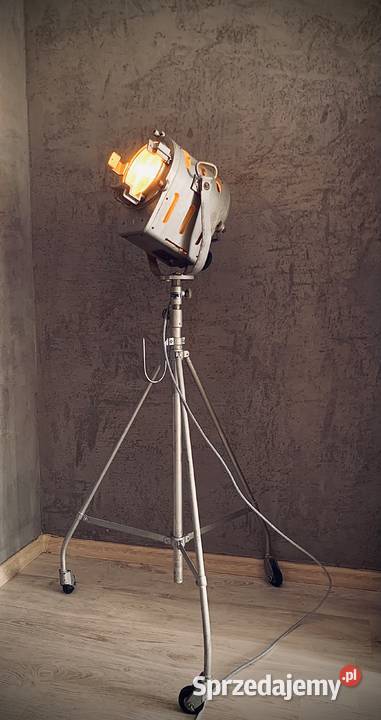 Lampa teatralno filmowa PRL 1963 Vintage loft wielkopolskie Poznań