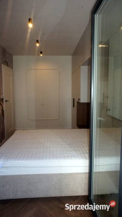 2 pokoje z halą garażową i Internetem w Gdańsk