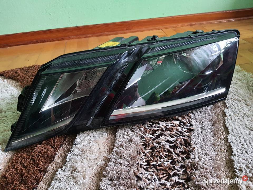 Reflektor Skoda Octavia III 3 FL 5E1941015D Zgłobień