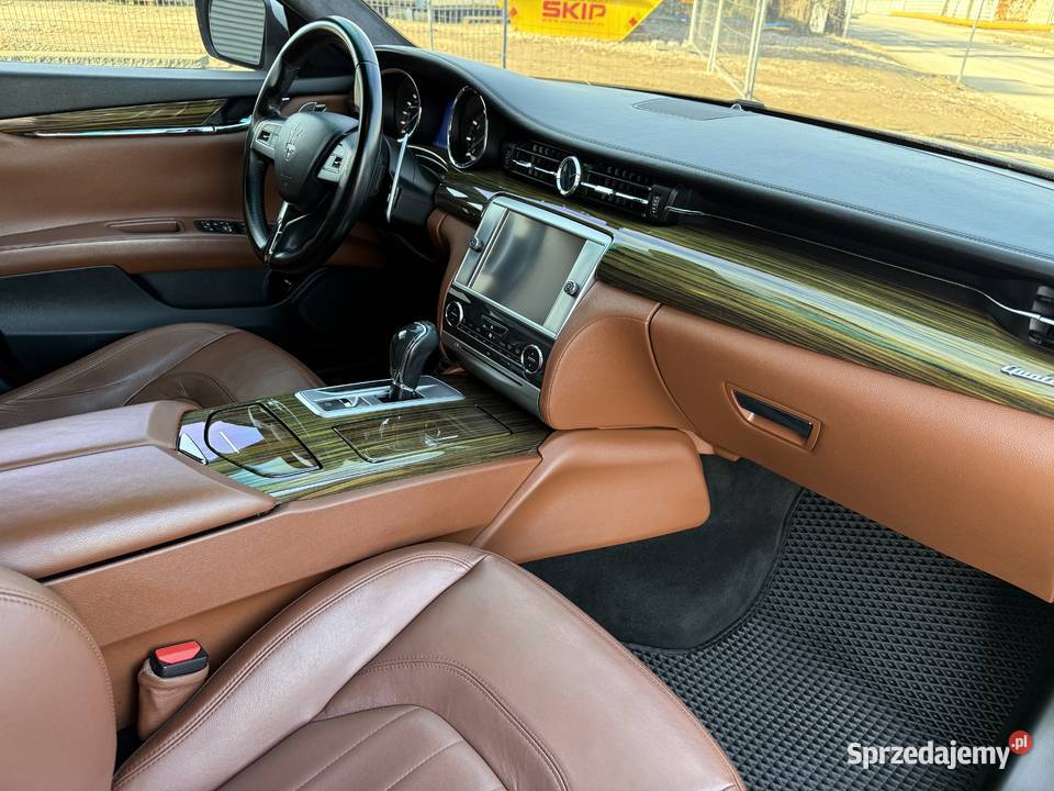 Maserati Quattroporte4x4 Xenon 30 BenzynaSkóry nieuszkodzony