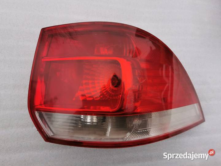 Lampa Prawy Tył Tylna Prawa VW Golf V Kombi osobowe mazowieckie Wyszków