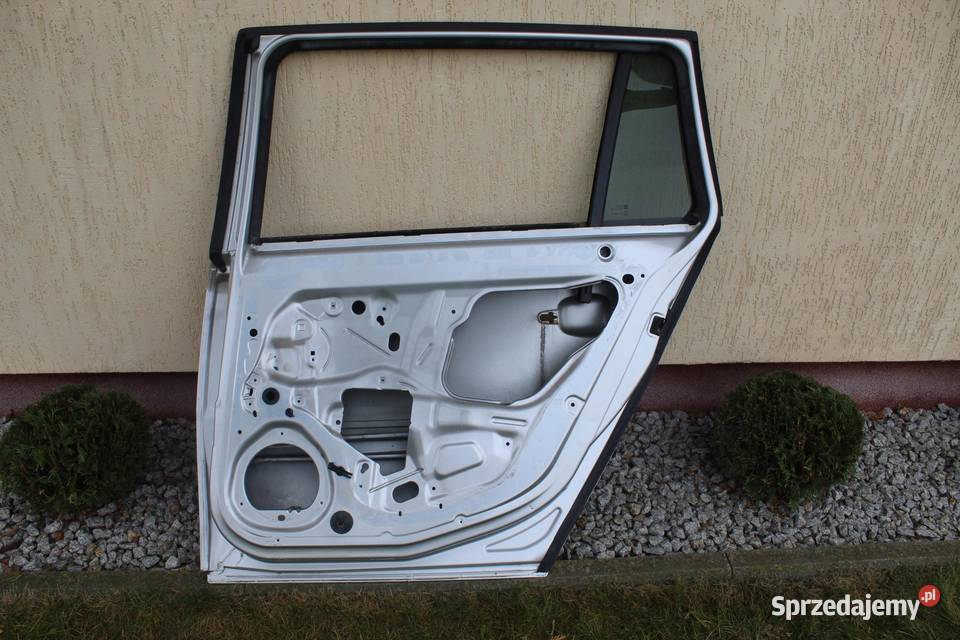 DRZWI PRAWY TYŁ Z157 OPEL VECTRA C KOMBI Części samochodowe