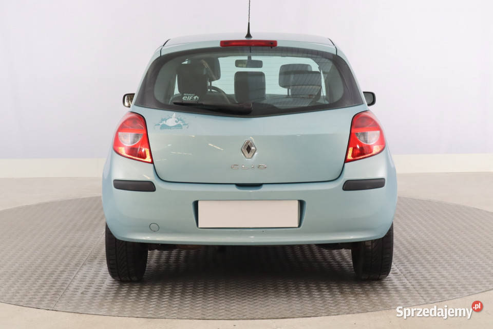 Renault Clio 12 TCe manualna