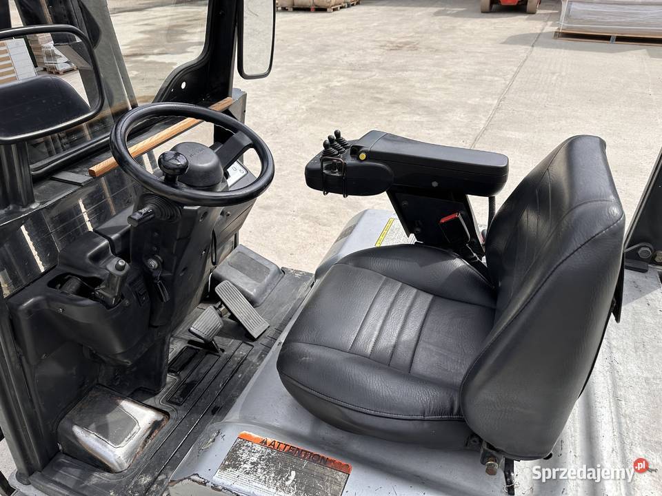 Wózek widłowy elektryczny Nissan G1N1L20Q 2t regulowane widły Wózki widłowe Ozorków