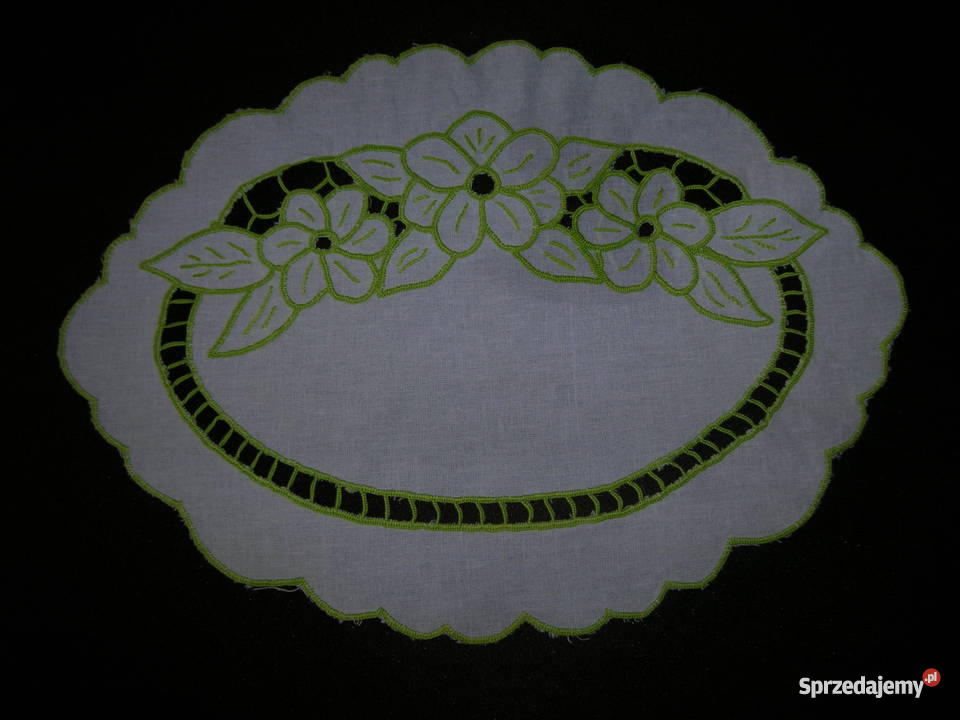Serwetka haftowana Wymiary38x27 Art S13