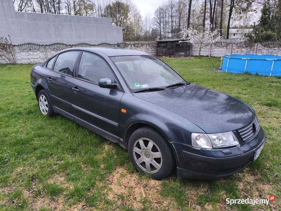 Passat B5 18t 150 sedan 2000r na części LC7U CD Passat Praszczyki