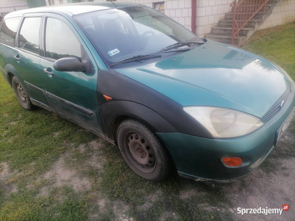 SPRZEDAM FORDA FOCUSA KOMBI 1796cm3 Magnuszew