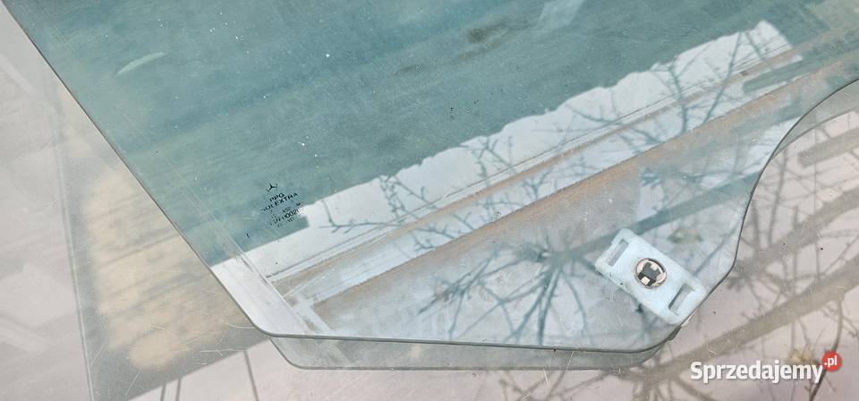 Szyba drzwi prawy przód mercedes w203 kombi osobowe