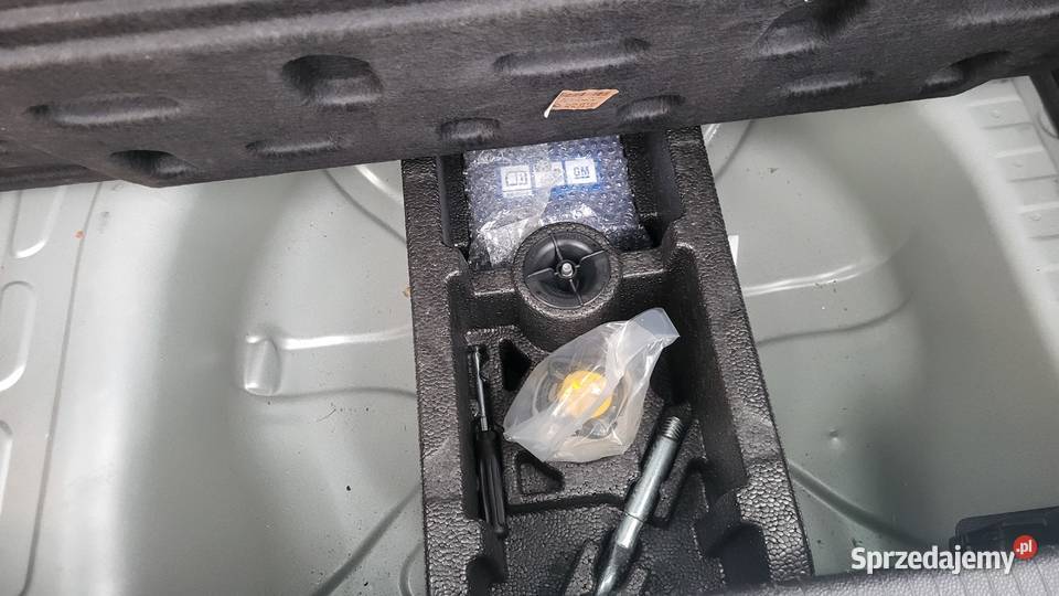 Corsa 14 90 wyposazenie ASO 105 przebiegu Piła