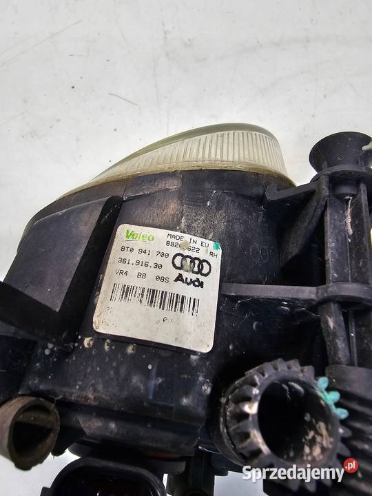 HALOGEN PRAWY PRZÓD AUDI A4 B8 A5 8T 8T0941700 osobowe Przystajń