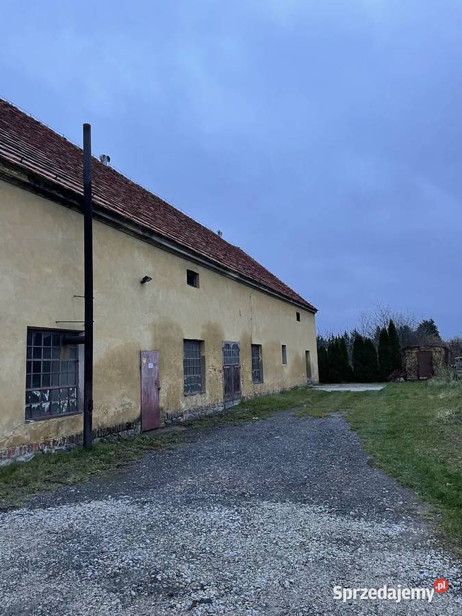 Budynek usługowy Stara Stolarnia o pow ok 500 m2 Wróblowice