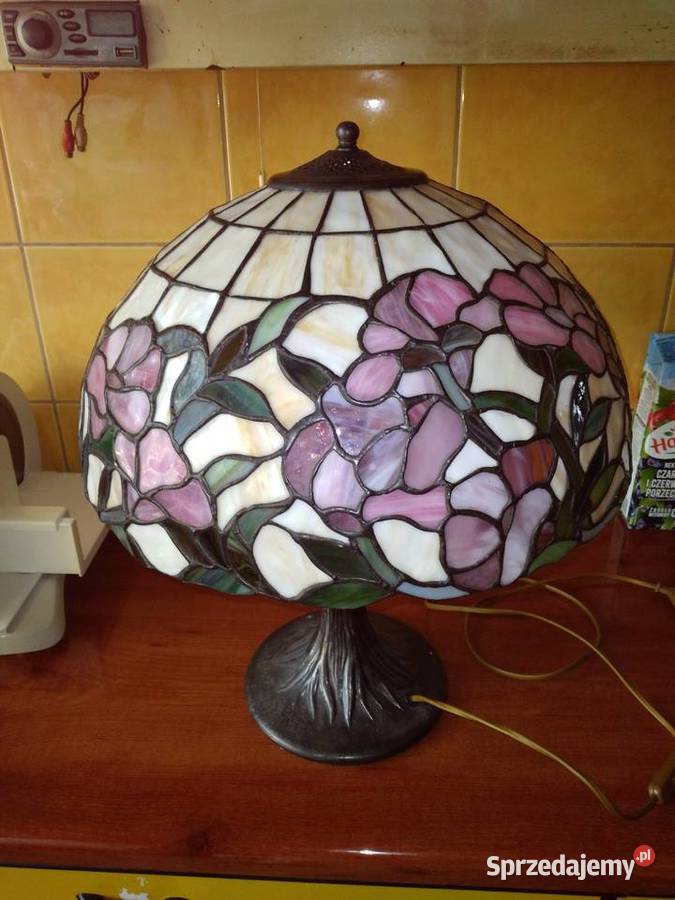 Lampa witrażowa Tiffaniego