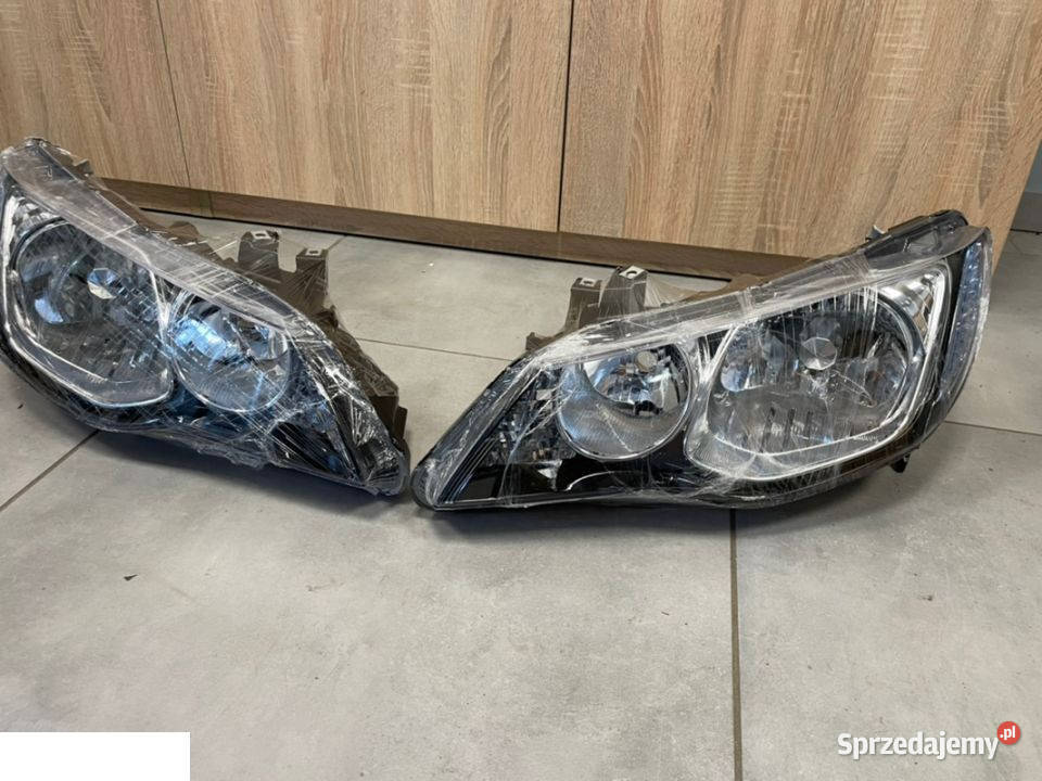 Honda Civic VIII Sedan FD reflektor przód Kozubszczyzna