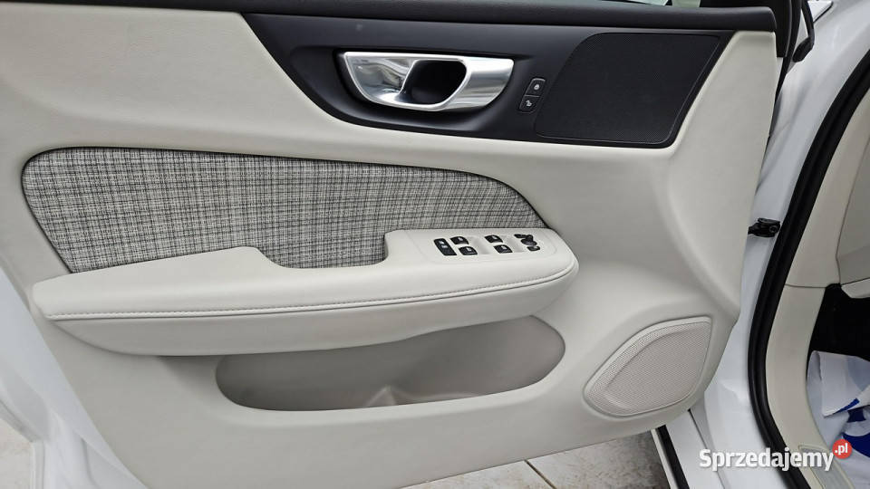 Volvo V60 B4 D Core aut Z Polskiego Salonu Warszawa