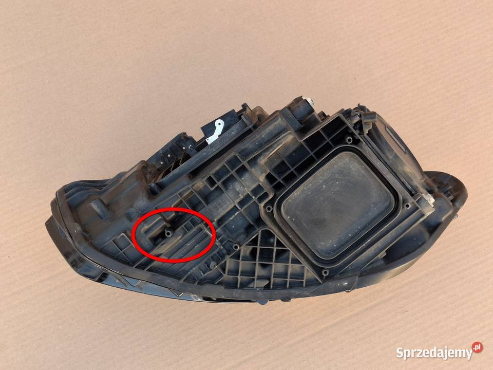 MERCEDES AKLASA W177 REFLEKTOR PRAWY FULL LED osobowe sprzedam