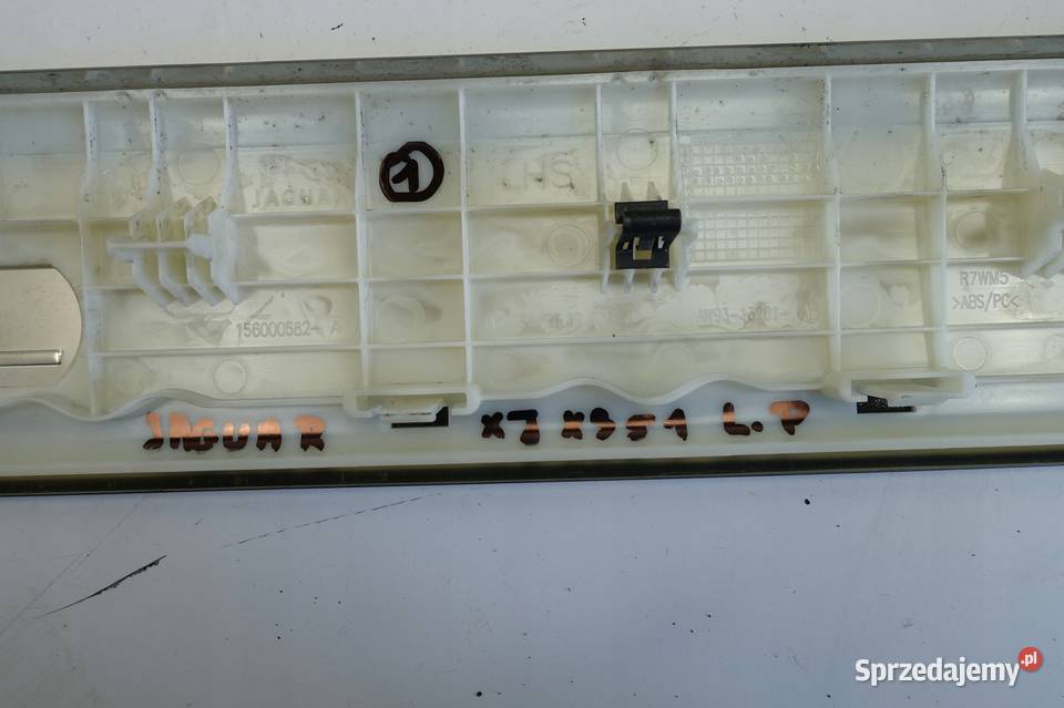 Jaguar XJ X351 LISTWY PROGOWE nakładki OZDOBNE