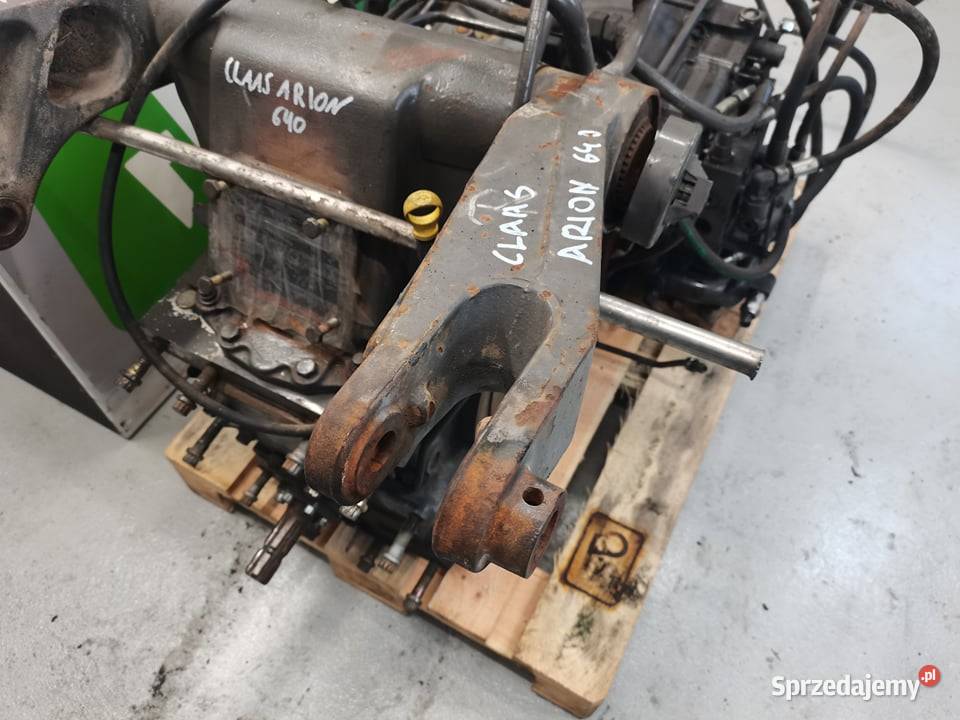 Sworzeń ramion górnych TUZ Claas Arion wielkopolskie Wilkowo sprzedam