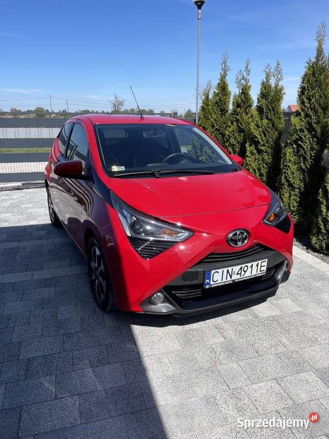 TOYOTA AYGO 2020 23 przebiegu Czerwona Inowrocław