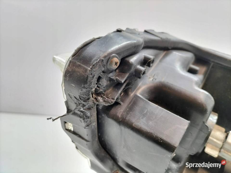 LAMPA PRZÓD PRAWA EU USZKODZONA Suzuki Baleno II