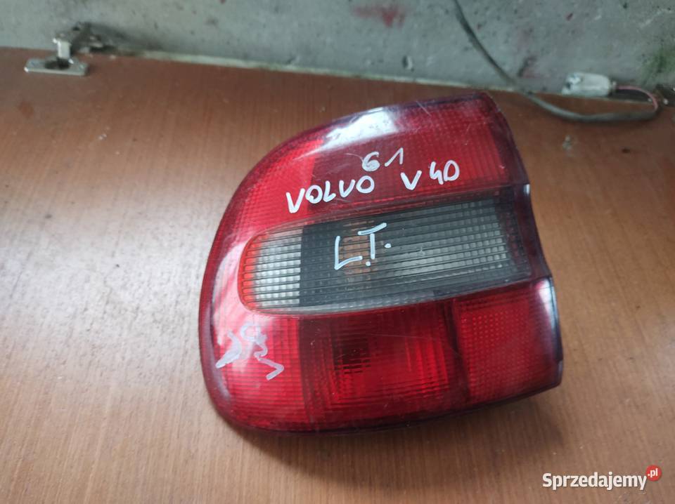 VOLVO V40 combi lampa tył prawa lewa Oświetlenie Kielce