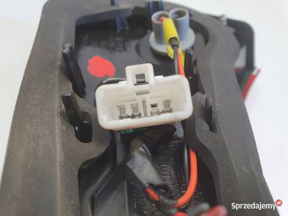 Kia Optima III 1015r TYLNIA TYLNA LAMPA LEWA Rudka sprzedam