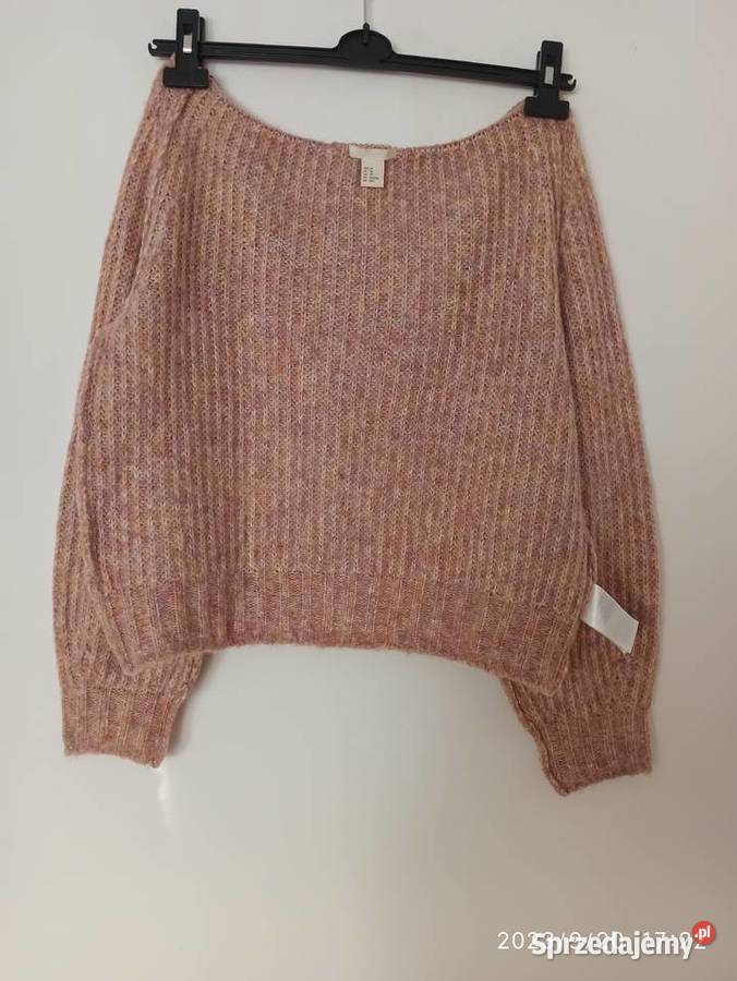 Sweter w kolorze pudrowego różu z odkrytymi Bluzki i koszule Moda i Styl sprzedam