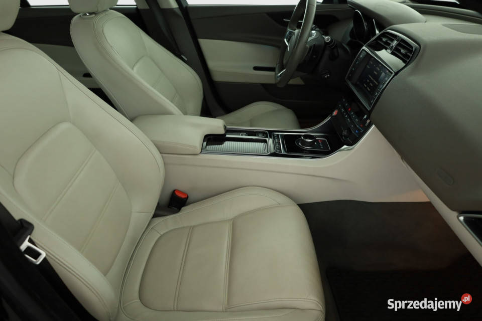 Jaguar XE 20d elektryczne lusterka Piaseczno