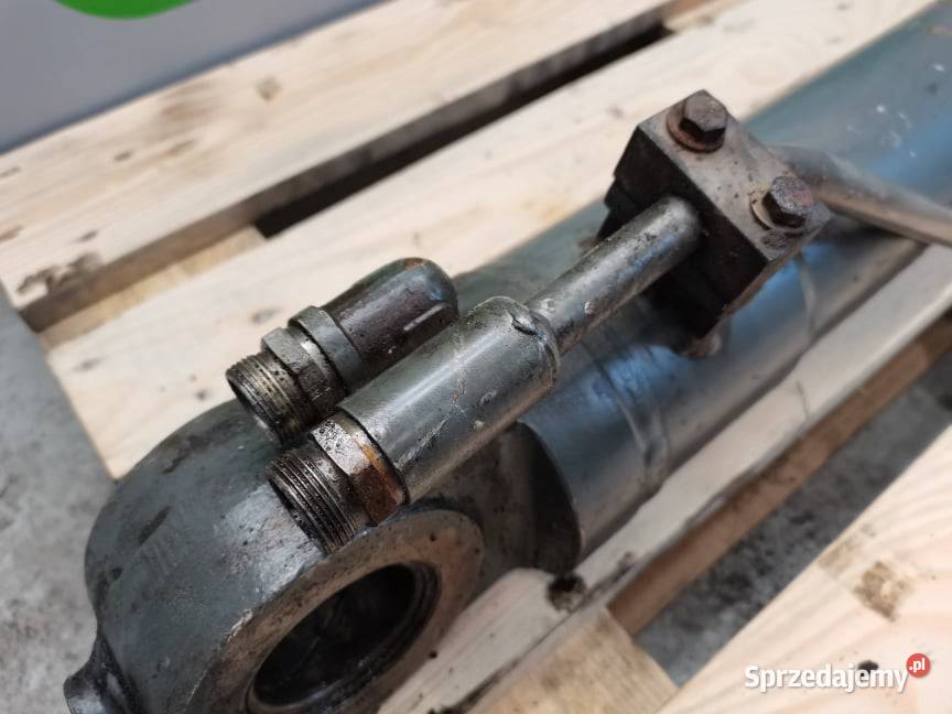 Neuson 6002 Siłownik wysięgnika Wilkowo sprzedam