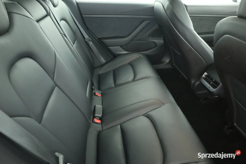 Tesla Model 3 Std Range Plus 52kWh 239KM Bielany Wrocławskie
