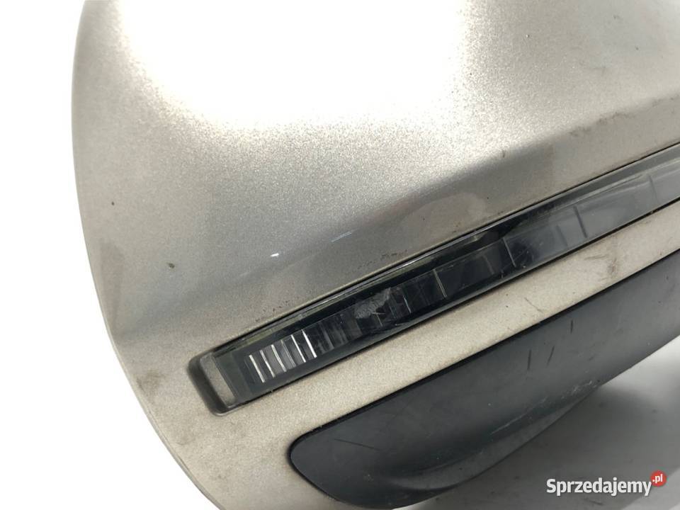 LUSTERKO PRAWY AUDI A8 D3 SedanLimuzyna 0210