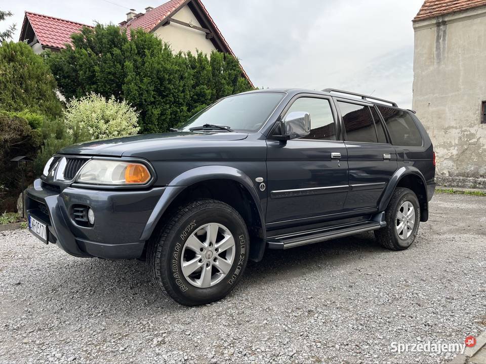 Pajero sport 30 V6 benzyna szary Siechnice