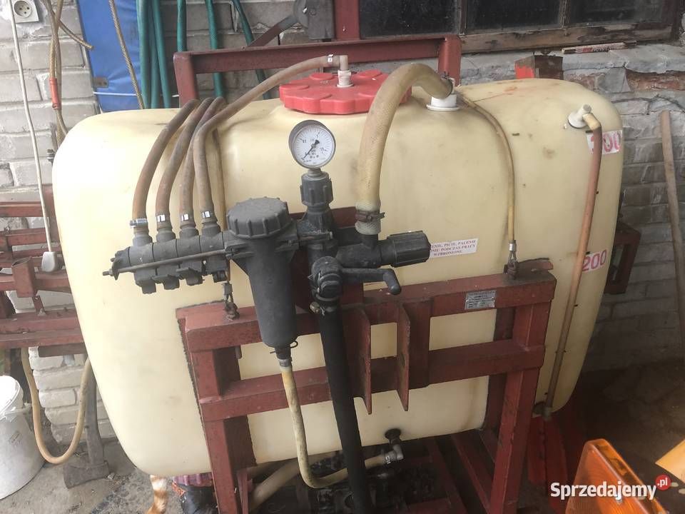 Opryskiwacz jarmet 300l 10m Rożniaty