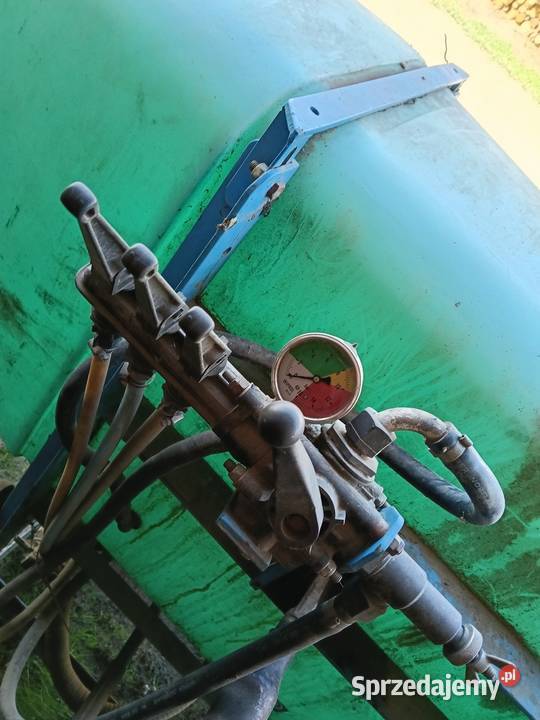 Opryskiwacz Berthoud Pulvasol 800L Filipy