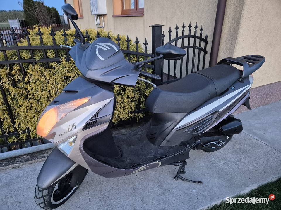 Skuter ZIPP Ferro 606 2T 49cc sprzedam 2014r dwusuwowy
