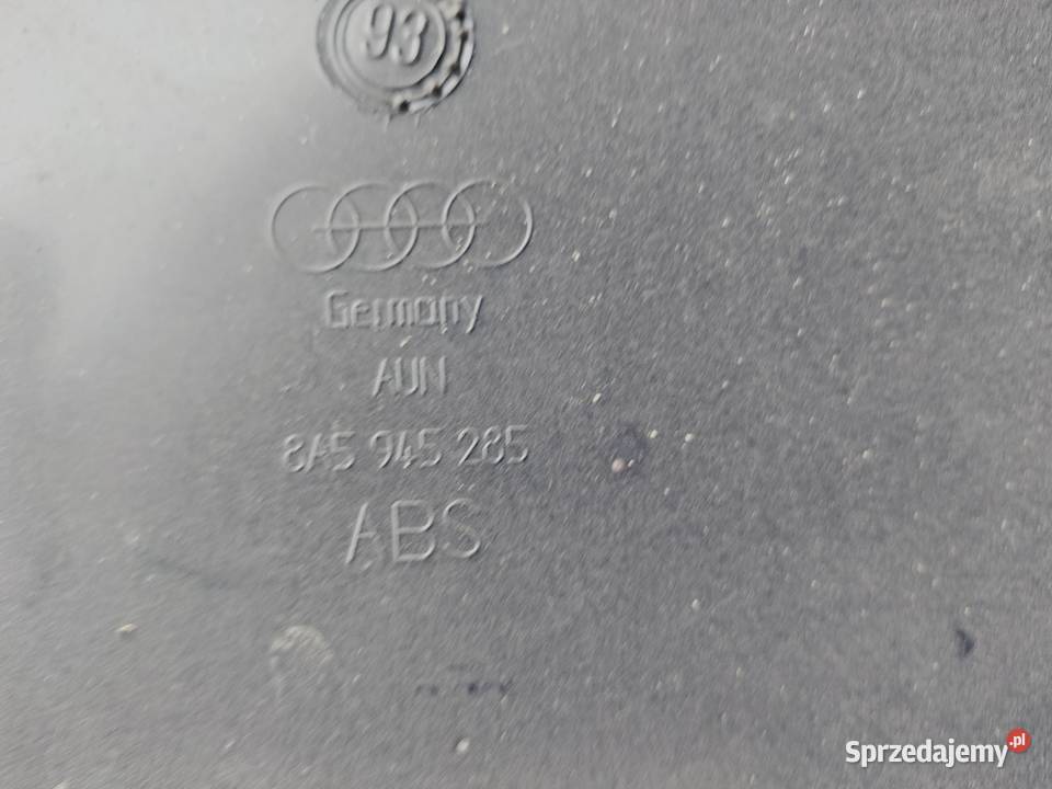 osłona lamp klapy bagażnika sedan AUDI 80 90 B4 Wyposażenie wnętrza Kamień-Kolonia
