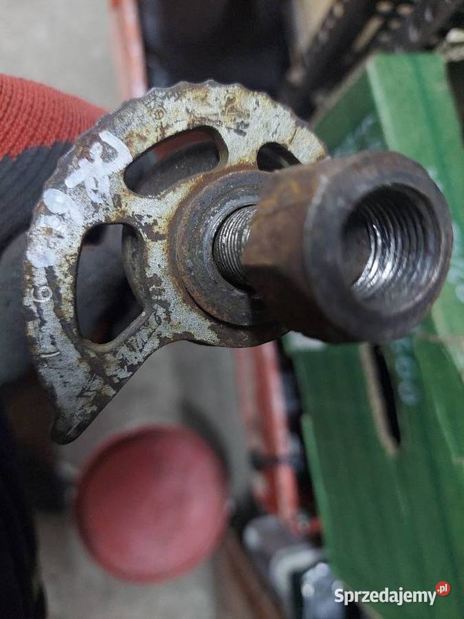 Suzuki DR 600 oś tylna ośka dr600 dr 650 dr650 Ośki dolnośląskie Jelenia Góra