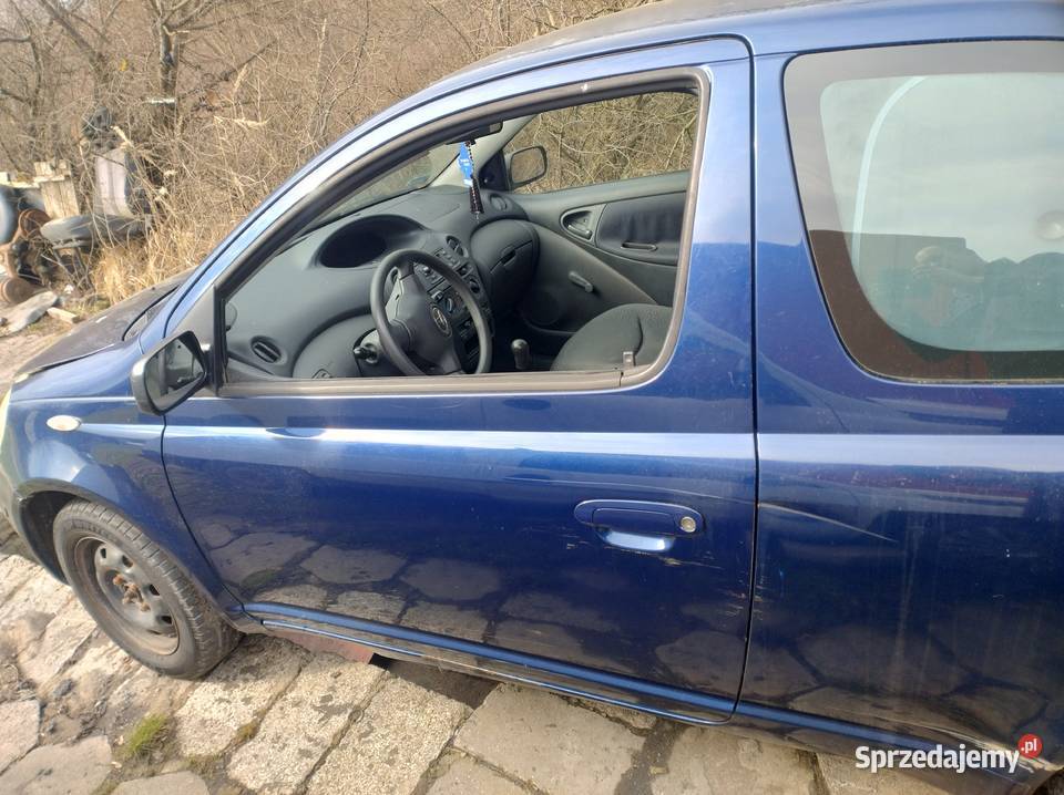 TOYOTA YARIS I 10 VVTI wszystkie częśći Kielce sprzedam