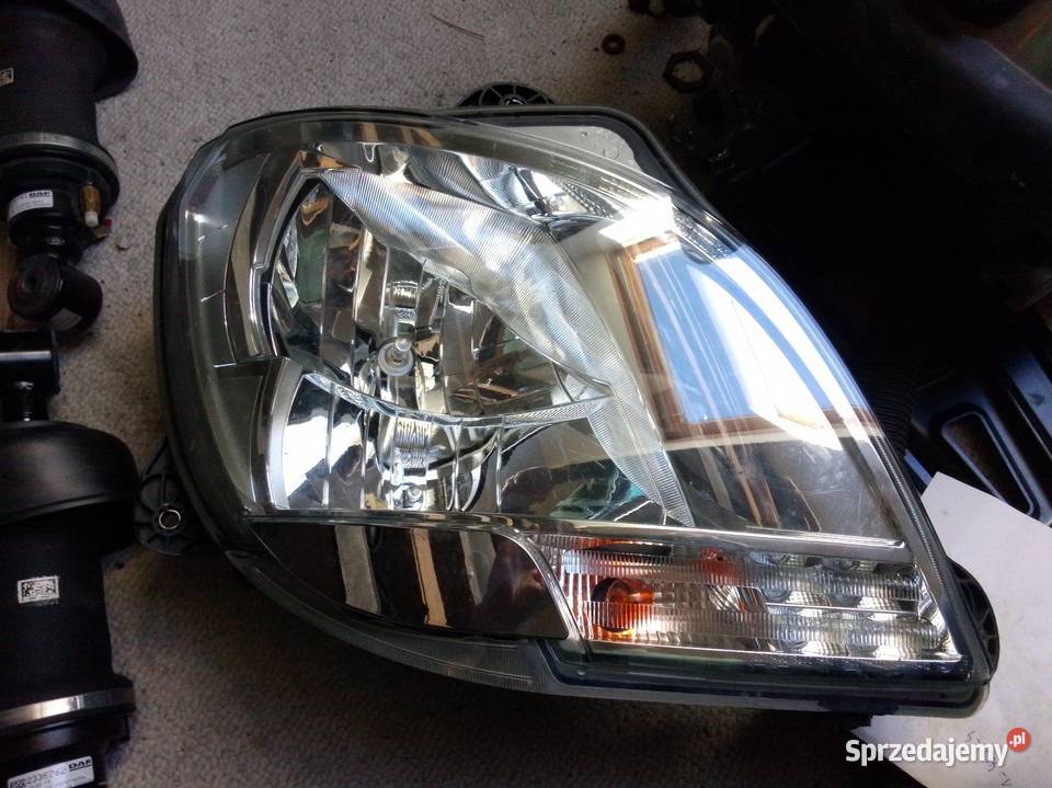 Daf 1939778 lampa prawa Lampy przednie śląskie Mikołów
