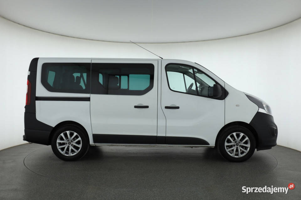 Opel Vivaro 16 BiCDTI Piaseczno