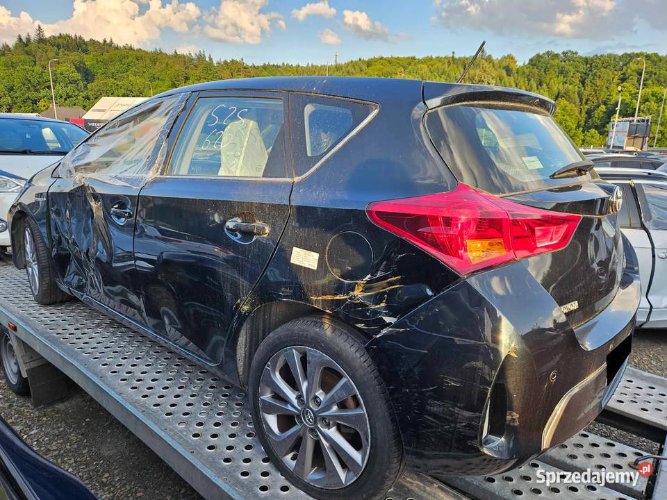 2013 Toyota AURIS II 1.8 HYBRYDA - automat - USZKODZONY BOK